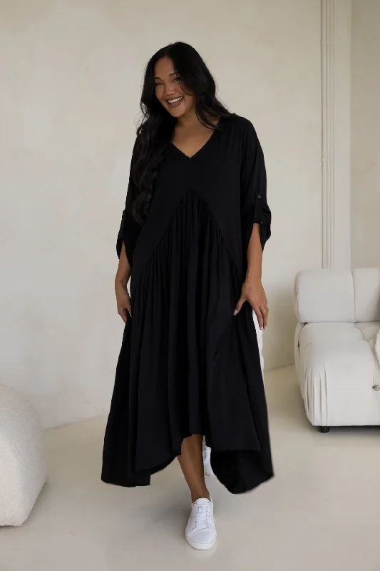 Fashion Essentials Long Sleeve Peak Maxi Dress | Black