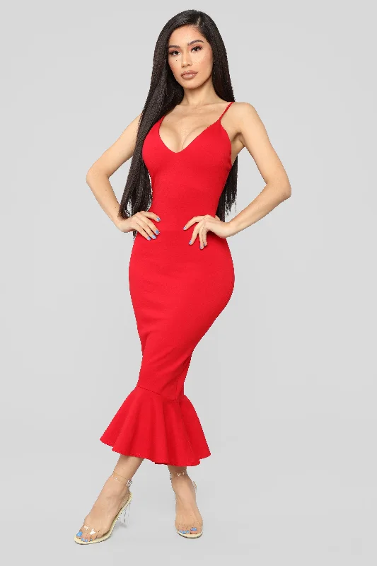 Mega Sales Playing The Game Midi Dress - Red