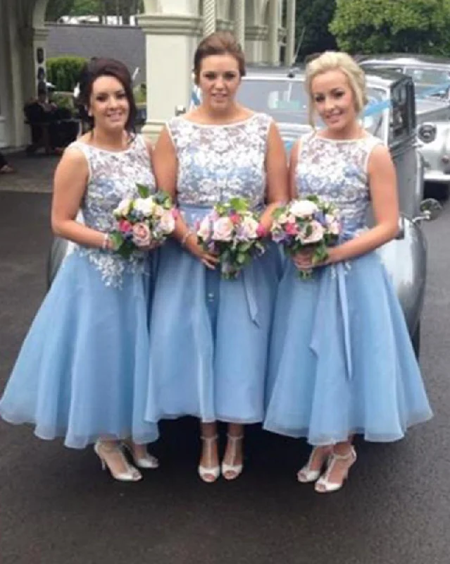 Don't Miss Out Tea Length Short Bridesmaid Dresses Blue and White Lace Women Wedding Party Gown