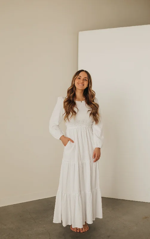 Fashion Sale Anete Maxi Dress in White