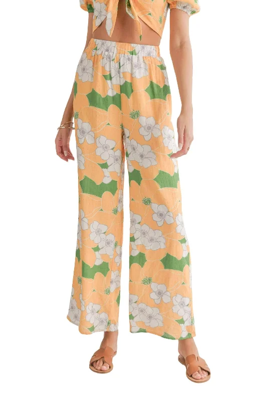 Fashion Essentials Floral Wide Leg Pants In Desert Flower