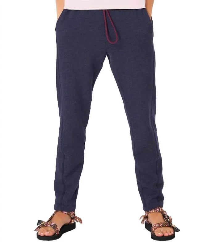 Limited Stock Women's Crosby Fleece Pant In Navy Blue