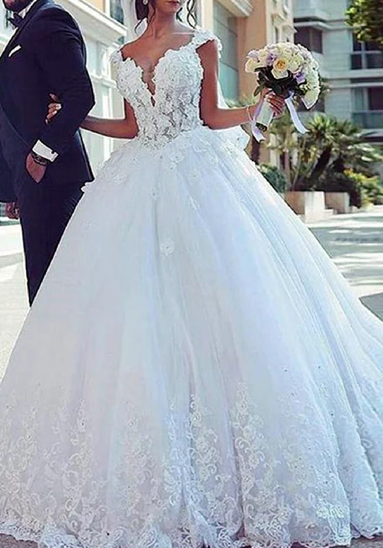 Relaxed Style Women Lace Appliques Wedding Dresses Long Ball Gown Bridal Gowns YWD121