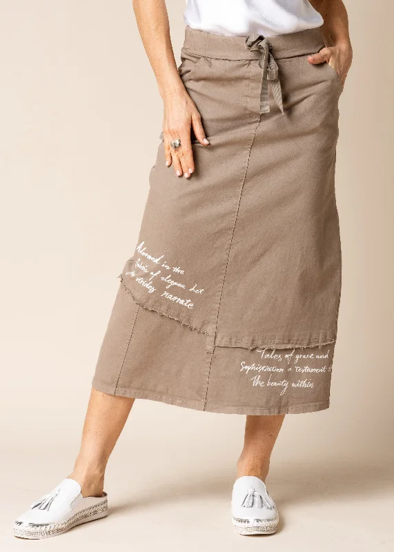 Versatile Wardrobe Essentials Sana Skirt in Mocha